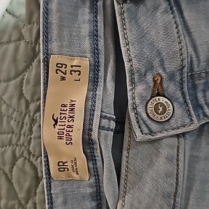 Woman's Holister super skinny jeans size 9R